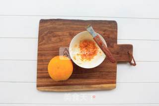 香橙戚风蛋糕的做法步骤：2
