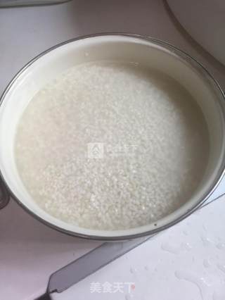 花皮彩色粽子的做法步骤：1