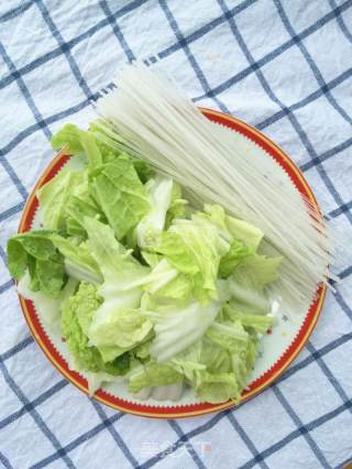 五花肉炖白菜的做法步骤：1