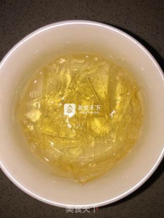 芒果樱桃蓝莓酸奶蛋糕（免烤）的做法步骤：4