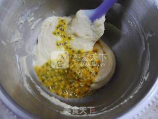 百香果磅蛋糕的做法步骤：7