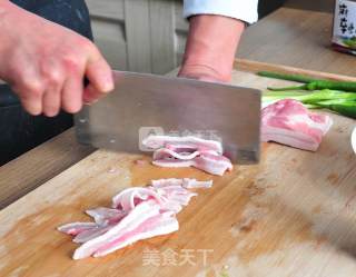 香菇酱小炒肉的做法步骤：1