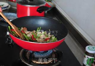香菇酱小炒肉的做法步骤：4