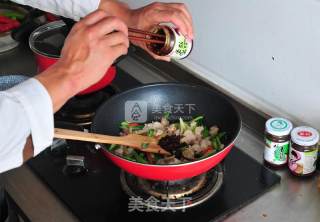 香菇酱小炒肉的做法步骤：5