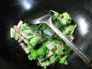 咸肉小白菜炒鸡蛋的做法步骤：6