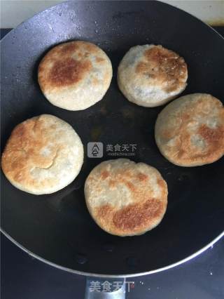 红糖黑芝麻小饼的做法步骤：7