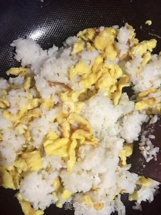 泡菜炒饭的做法步骤：3