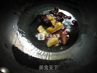 红烧猪脚卤蛋的做法步骤：3