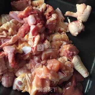 生炒小公鸡的做法步骤：1