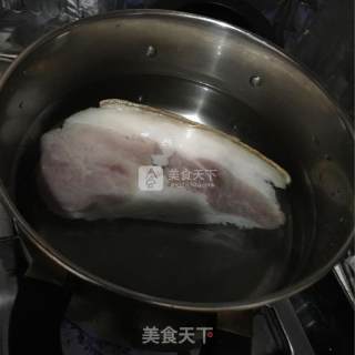 空气炸锅版回锅肉的做法步骤：1