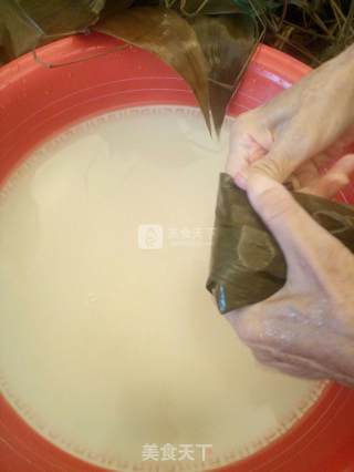端午节这种节日，我怎么会错过和家人一起动手的幸福啊的做法步骤：1