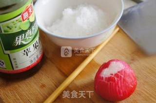 糖醋水萝卜花的做法步骤：2