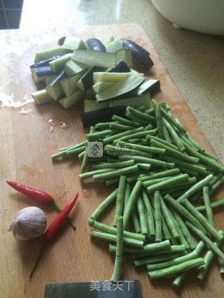 茄子豇豆的做法步骤：2