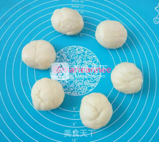 手工揉面豆沙花朵面包的做法步骤：19