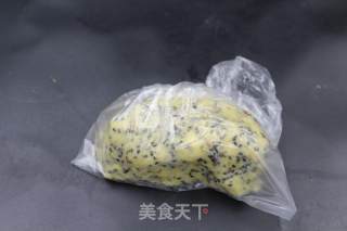 黑芝麻咸味饼干的做法步骤：6
