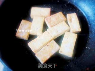 椒盐豆腐串的做法步骤：4
