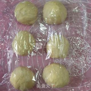 豆沙花面包的做法步骤：6