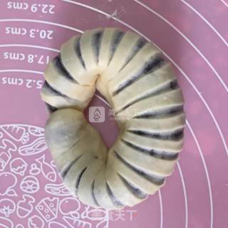 豆沙花面包的做法步骤：10