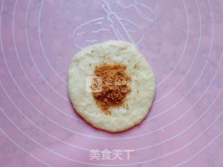 超级松软的奶油肉松香葱小面包的做法步骤：7