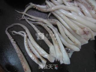 酱烧鱿鱼须的做法步骤：2