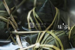 广式咸肉粽的做法步骤：15