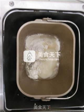 端午特制蛋黄酥的做法步骤：1
