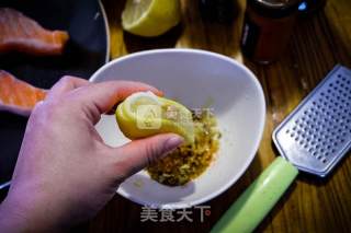 罗勒香蒜烤三文鱼的做法步骤：5