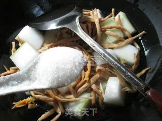 黄花菜烧冬瓜的做法步骤：8