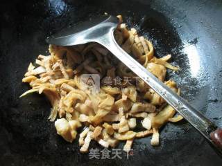 五花肉面筋炒青瓜的做法步骤：4
