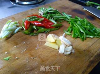【泡椒鸡杂】的做法步骤：2
