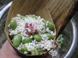 咸肉青黄豆糯米粽的做法步骤：6