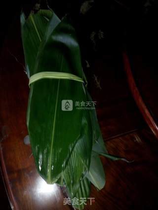端午节的粽子的做法步骤：1