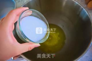 粉红樱桃口味双层蛋糕的做法步骤：2