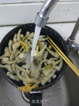 凉拌鸡爪的做法步骤：3