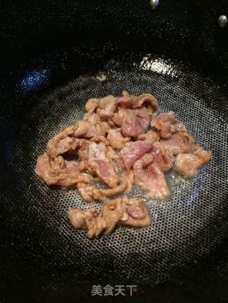 菠萝炒肉片的做法步骤：2