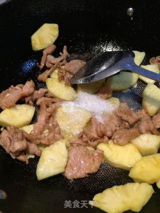 菠萝炒肉片的做法步骤：3