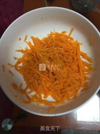 鲜香土豆彩虹饼的做法步骤：1