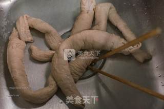 酸菜炒大肠（附清洗全过程）的做法步骤：9