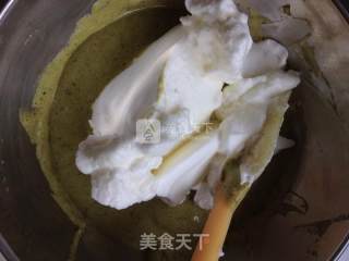 蜜枣抹茶戚风蛋糕的做法步骤：12