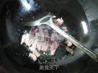咸肉炒圆白菜的做法步骤：2