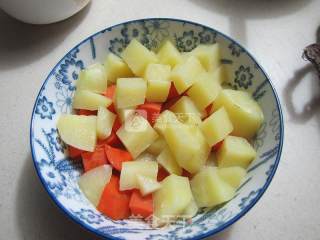 咖喱鸡翅饭的做法步骤：3