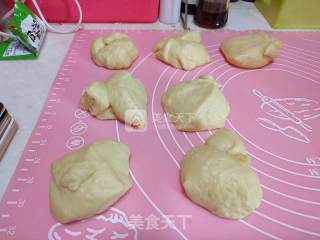 肠仔包的做法步骤：6