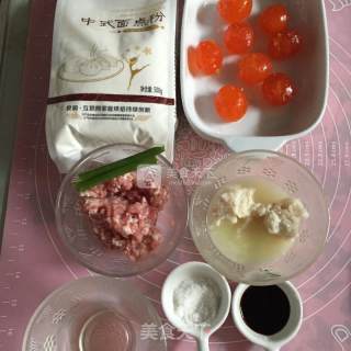 鲜肉蛋黄月饼的做法步骤：1