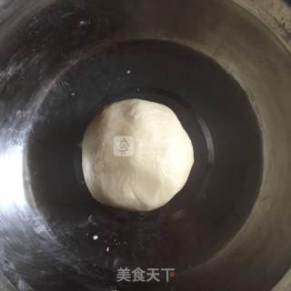 鲜肉蛋黄月饼的做法步骤：5