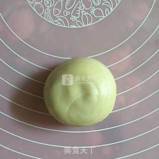 鲜肉蛋黄月饼的做法步骤：15
