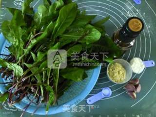 粉蒸蒲公英的做法步骤：1