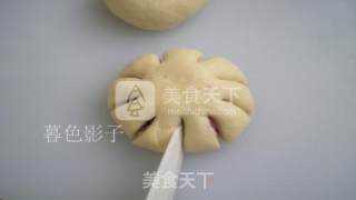 紫薯馅花面包的做法步骤：9