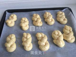 【牛奶麻花小面包】的做法步骤：12