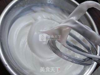 抹茶蓝莓瑞士卷的做法步骤：4