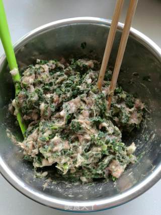 猪肉苦菜馅儿饺子的做法步骤：7